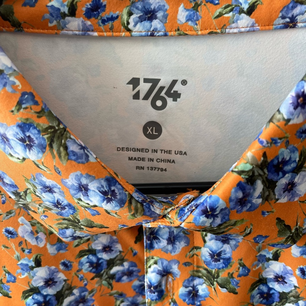 Men’s golf polo, floral design, NWT size large, 1764 brand